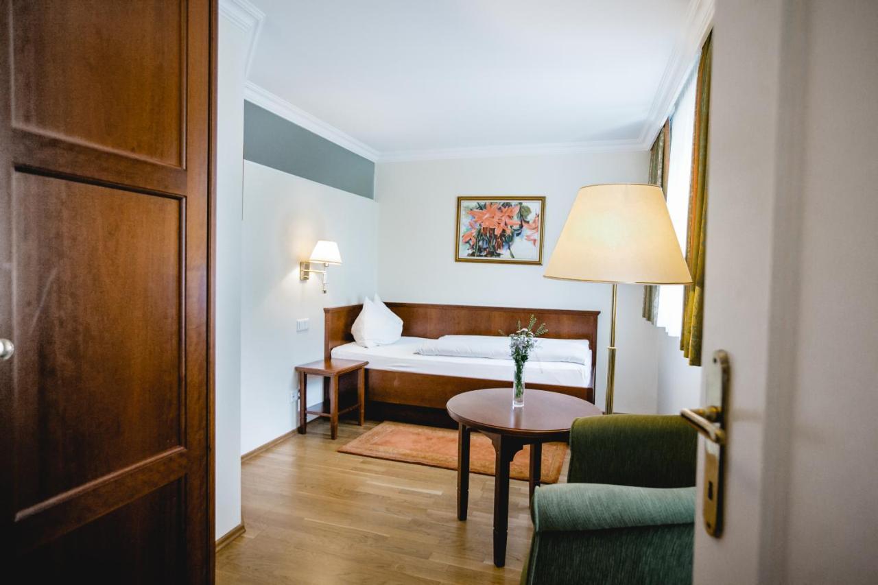 Seehotel Billroth Sankt Gilgen Exterior photo